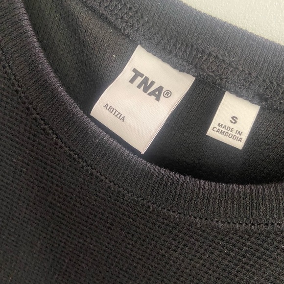 Aritzia Classic Black Long Sleeve Dress - Picture 2 of 2